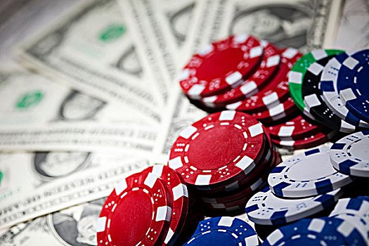 Meja live casino dengan dealer langsung di platform gelay